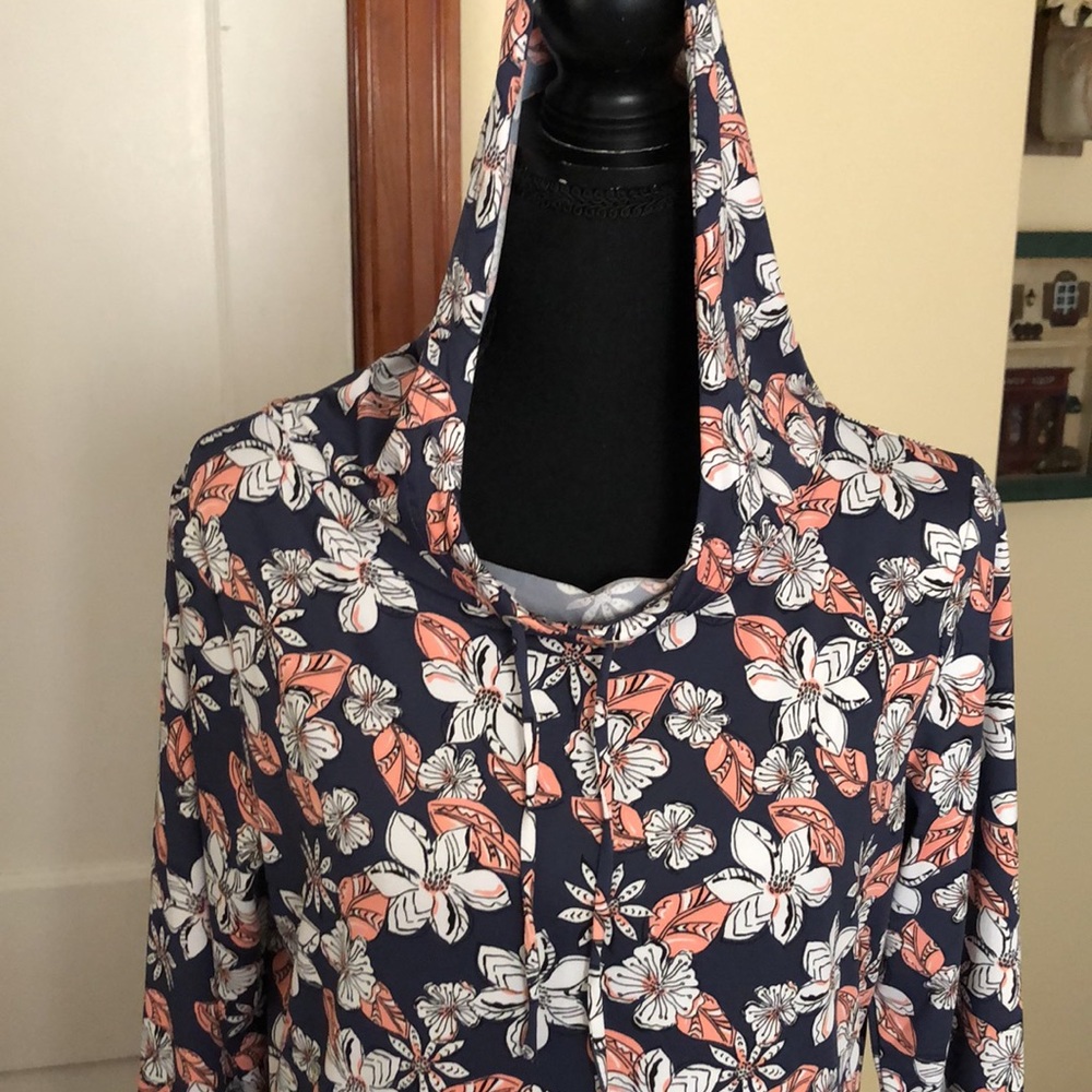 Aspen  sun protection dress with hood. NWT size M Ptp 20” x38”
